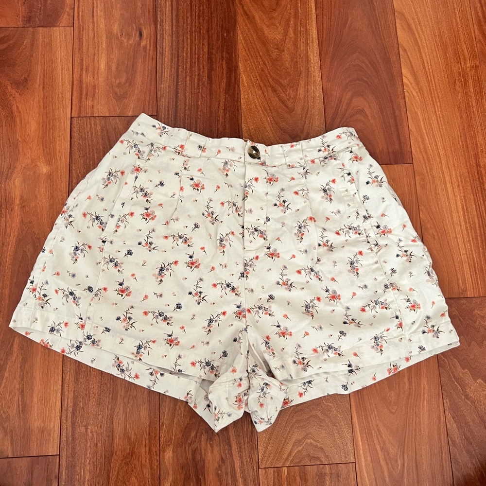 American Eagle Floral Shorts